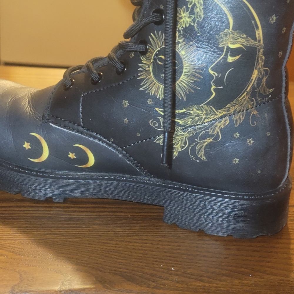 Celestial boots